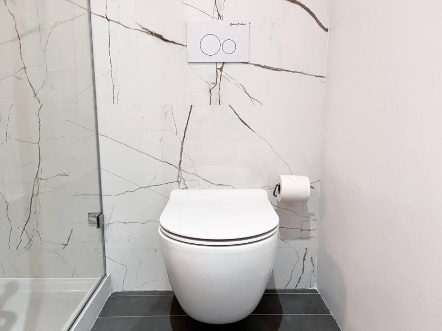 New Beautiful Modern One Bedroom Apt In Brooklyn At Rem-Casa نيو يورك المظهر الخارجي الصورة